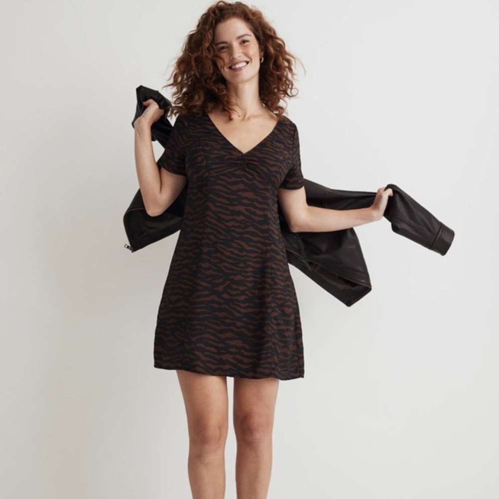 Madewell V-Neck Mini Dress in‎ Abstract Animal Black Brown NWT Size 8